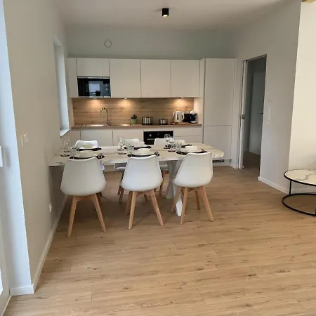 Neuf, 6 Personnes, 2 * Munsbach