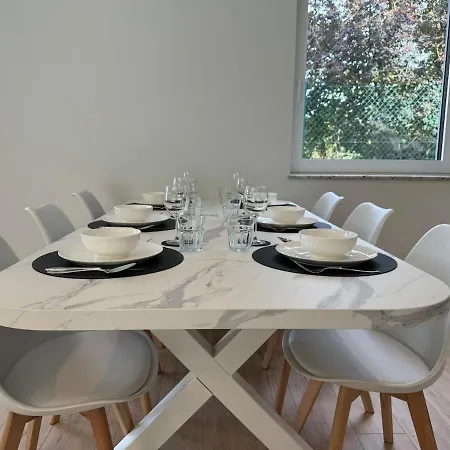 Neuf, 6 Personnes, 2 * Münsbach