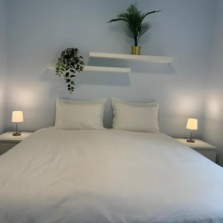 Neuf, 6 Personnes, 2 Münsbach