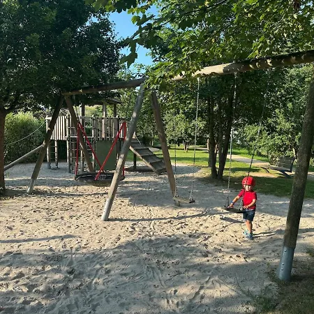 Neuf, 6 Personnes, 2 公寓 Münsbach