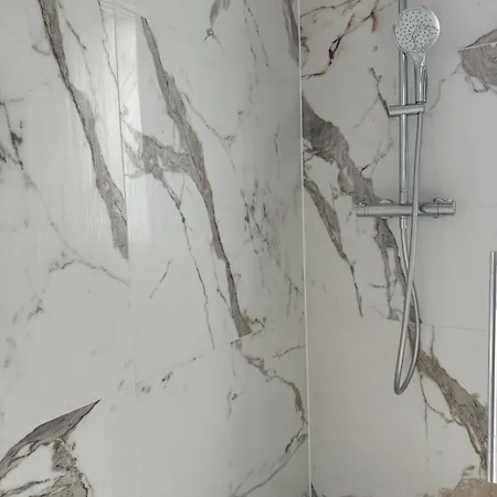 Apartment Neuf, 6 Personnes, 2