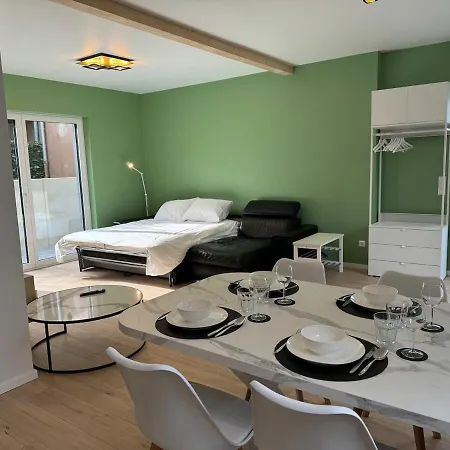 Neuf, 6 Personnes, 2 Apartment Munsbach