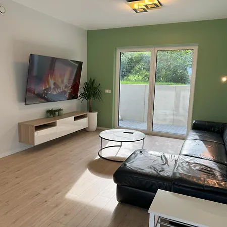 Neuf, 6 Personnes, 2 * Münsbach