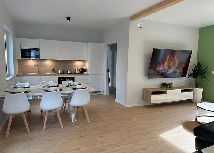 Neuf, 6 Personnes, 2 Münsbach