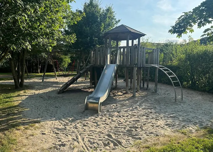 Neuf, 6 Personnes, 2