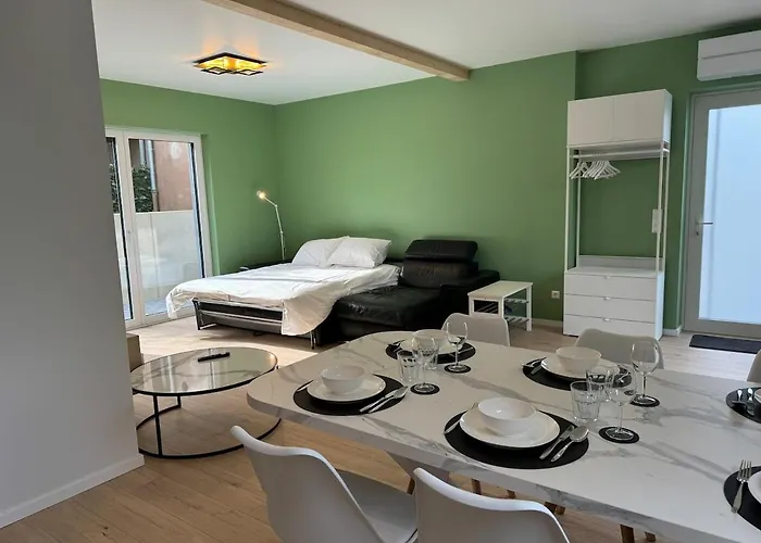 Neuf, 6 Personnes, 2 Apartament Münsbach